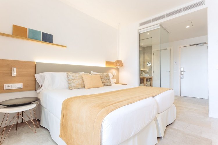 SUPERIOR DOPPELZIMMER SUPERIOR DOPPELZIMMER