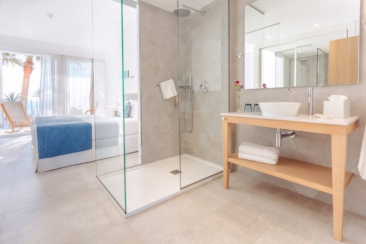 DOUBLE ROOM WITH FULL SEA VIEW DOUBLE ROOM WITH FULL SEA VIEW