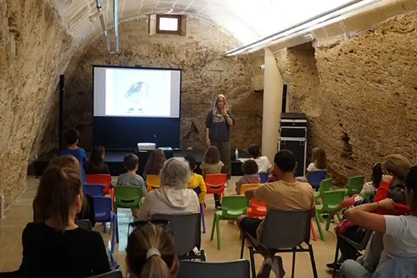 Kinder der Rana-Stiftung Hotel MYSEAHOUSE Flamingo