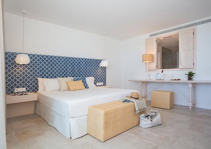 JUNIOR SUITE JUNIOR SUITE